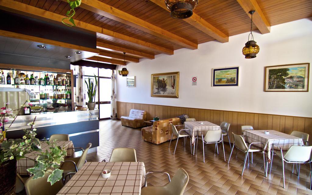 Hotel Villa Tua Риччоне Екстер'єр фото