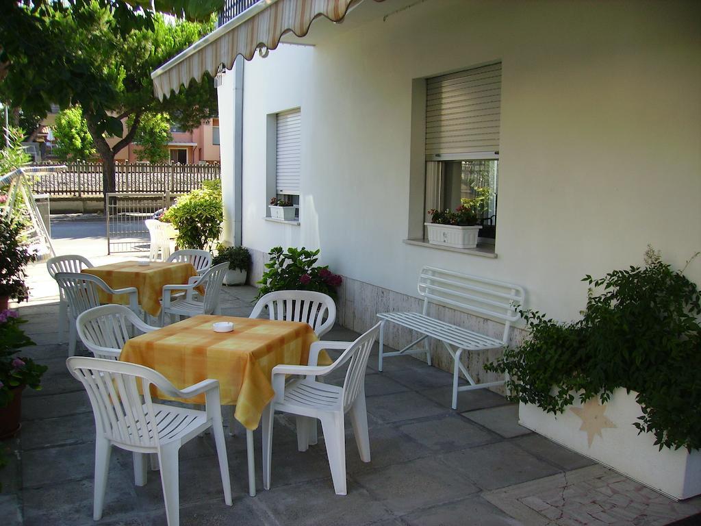 Hotel Villa Tua Риччоне Екстер'єр фото